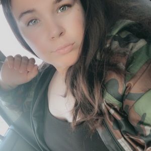 Meet your Posher, Shira